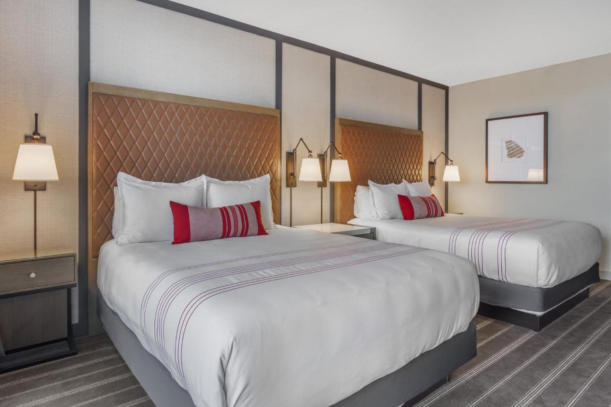 Deluxe Queen Room