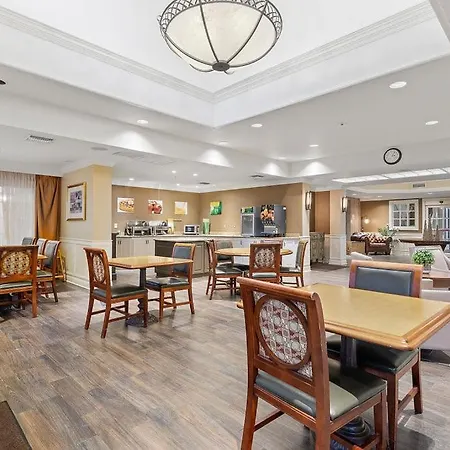 Quality Suites Atlanta Buckhead Village North-2