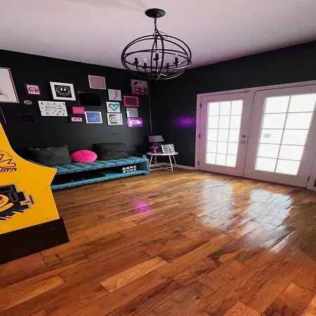 Stylish Cozi Abode Of Atlanta-2